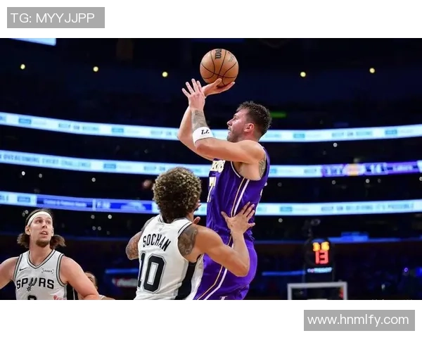 NBA:湖人火箭齐头并进,雷霆鹤立鸡群,勇士卡中心,快船下沉了 NBA:湖人火箭齐头并进,雷霆鹤立鸡群,勇士卡中心,快船下沉了